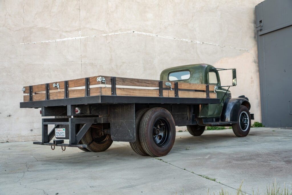 1946 Chevy 6400 two-ton flatbed truck #6PWA6530 | Exterior View 4