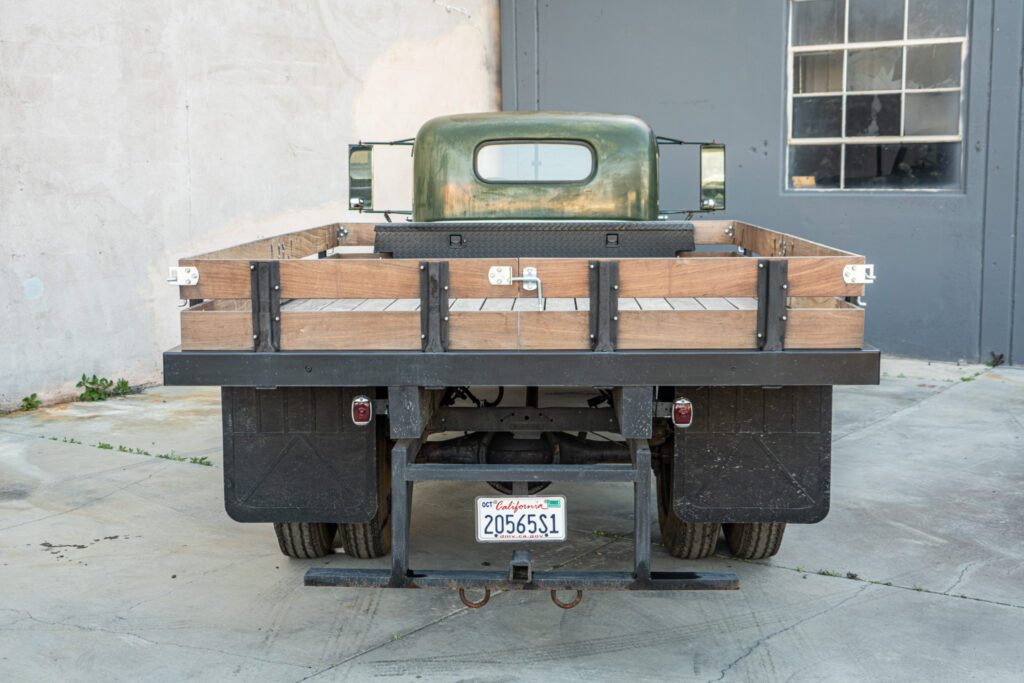 1946 Chevy 6400 two-ton flatbed truck #6PWA6530 | Exterior View 5
