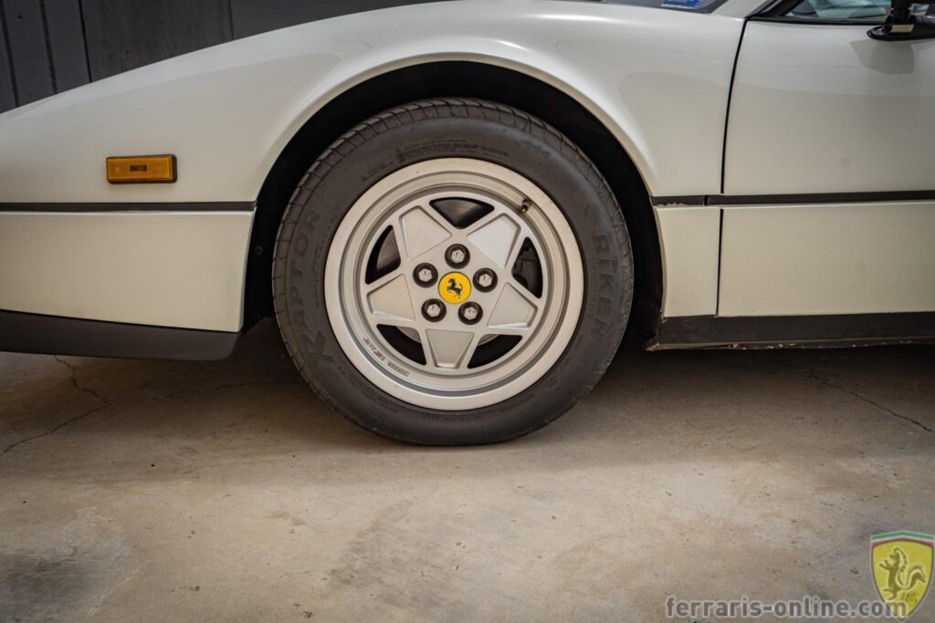 1989 Ferrari 328 GTS #79212 | Exterior View 8