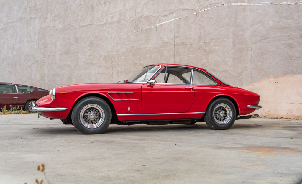 1967 Ferrari 330 GTC #9393 | Exterior View 30