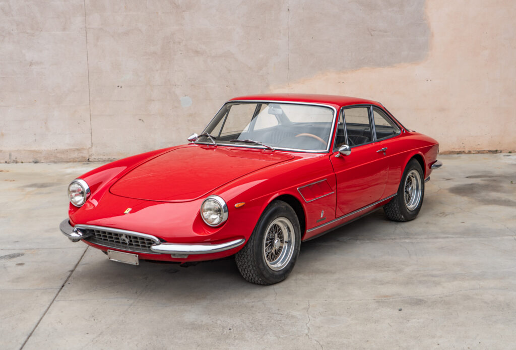 1967 Ferrari 330 GTC #9393 | Exterior View 31