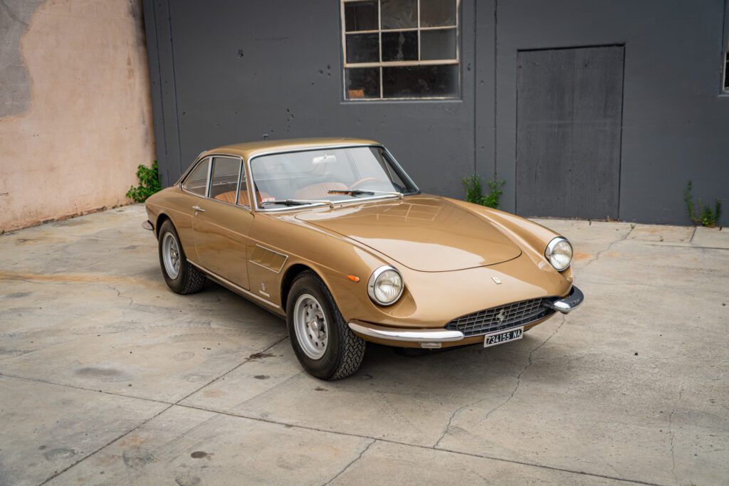 1967 Ferrari 330 GTC #10513 | Exterior View 11