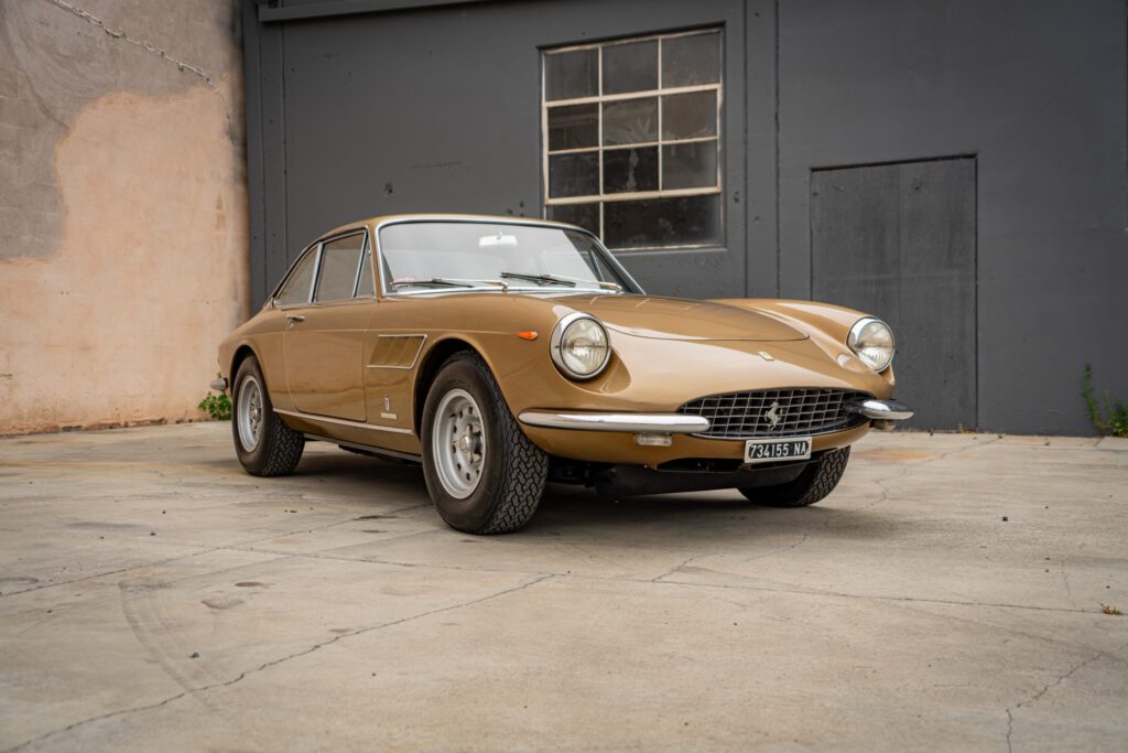 1967 Ferrari 330 GTC #10513 | Exterior View 12
