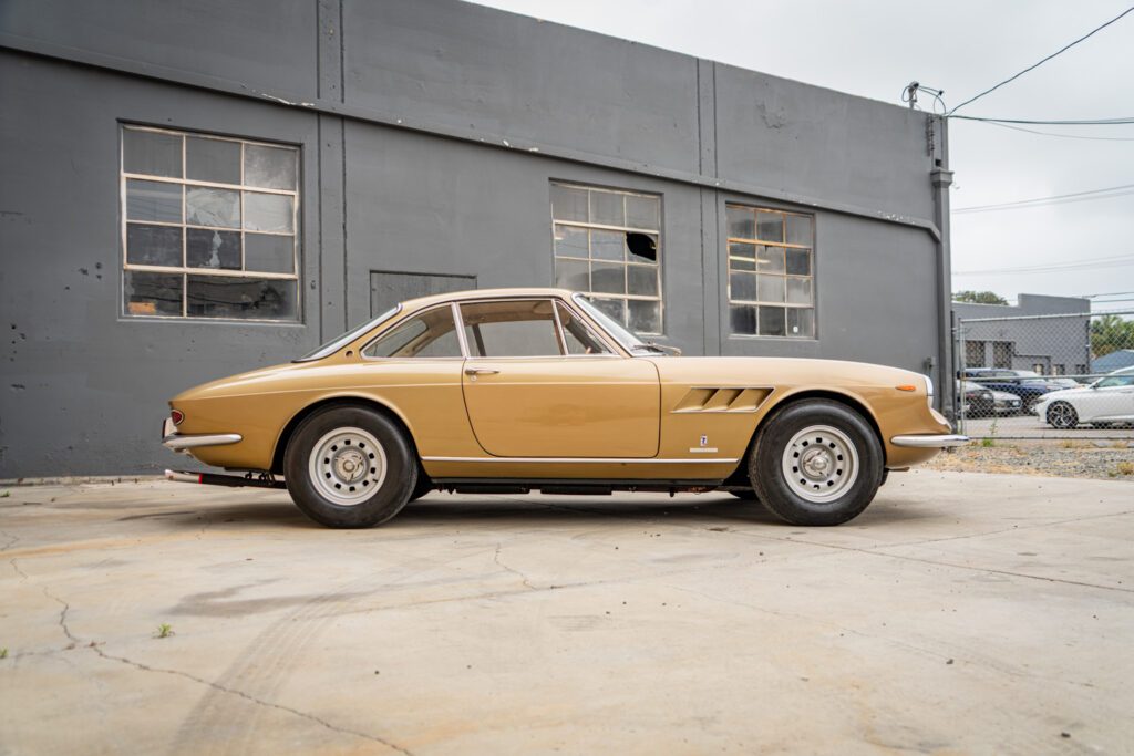 1967 Ferrari 330 GTC #10513 | Exterior View 14