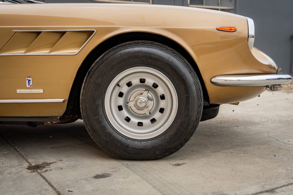 1967 Ferrari 330 GTC #10513 | Exterior View 15