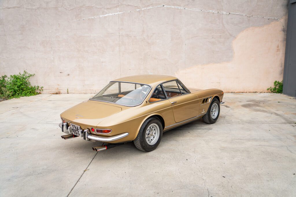 1967 Ferrari 330 GTC #10513 | Exterior View 19