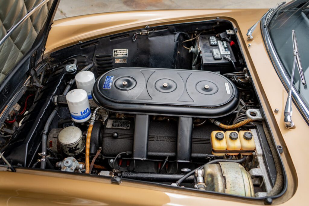 1967 Ferrari 330 GTC #10513 | Exterior View 25
