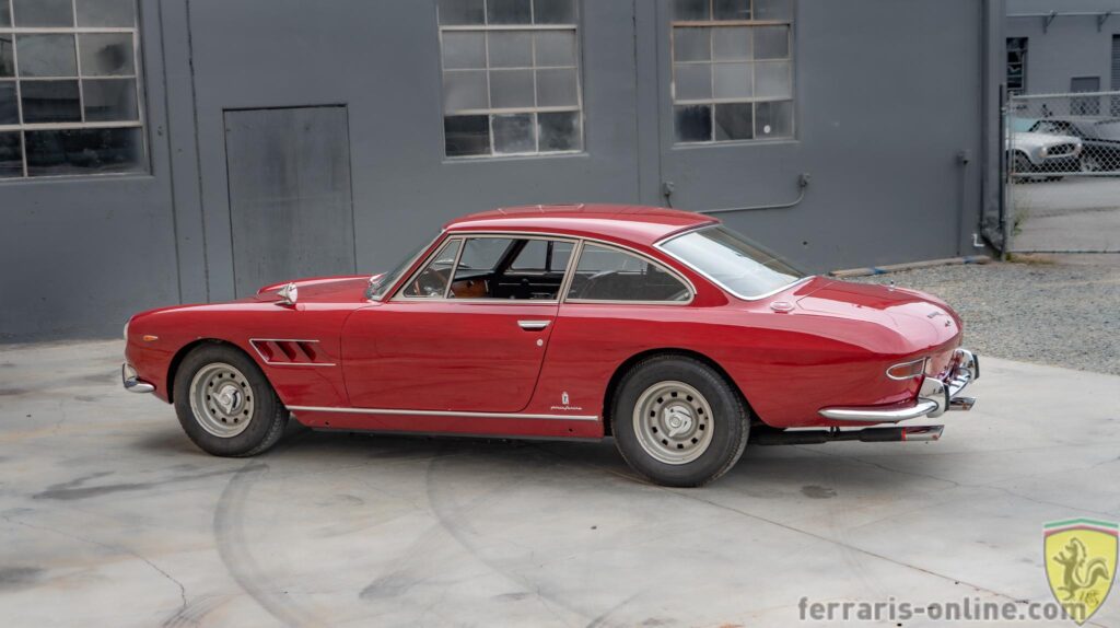 1967 Ferrari 330 GT 2+2 #10043 | Exterior View 52