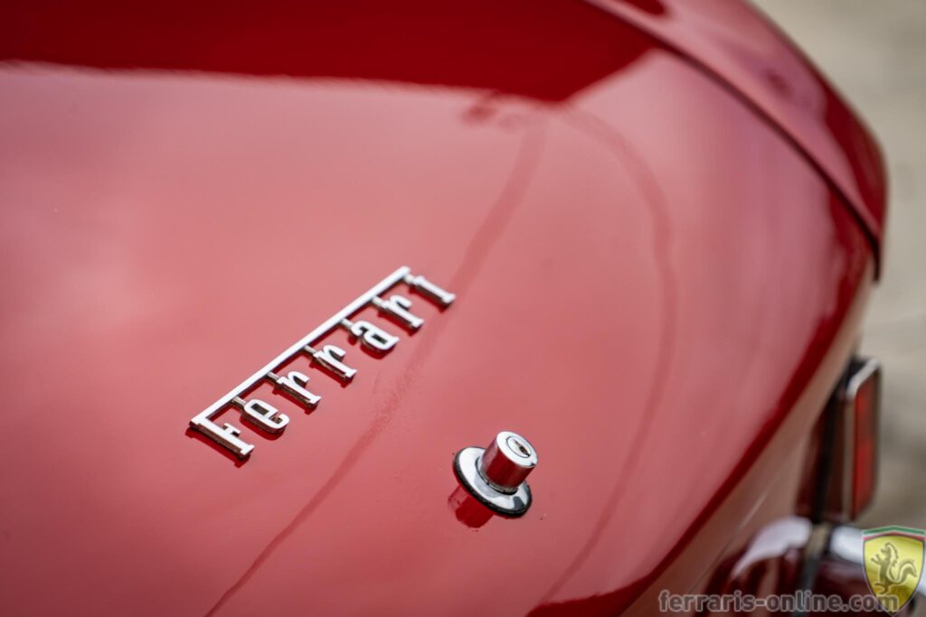1967 Ferrari 330 GT 2+2 #10043 | Exterior View 10