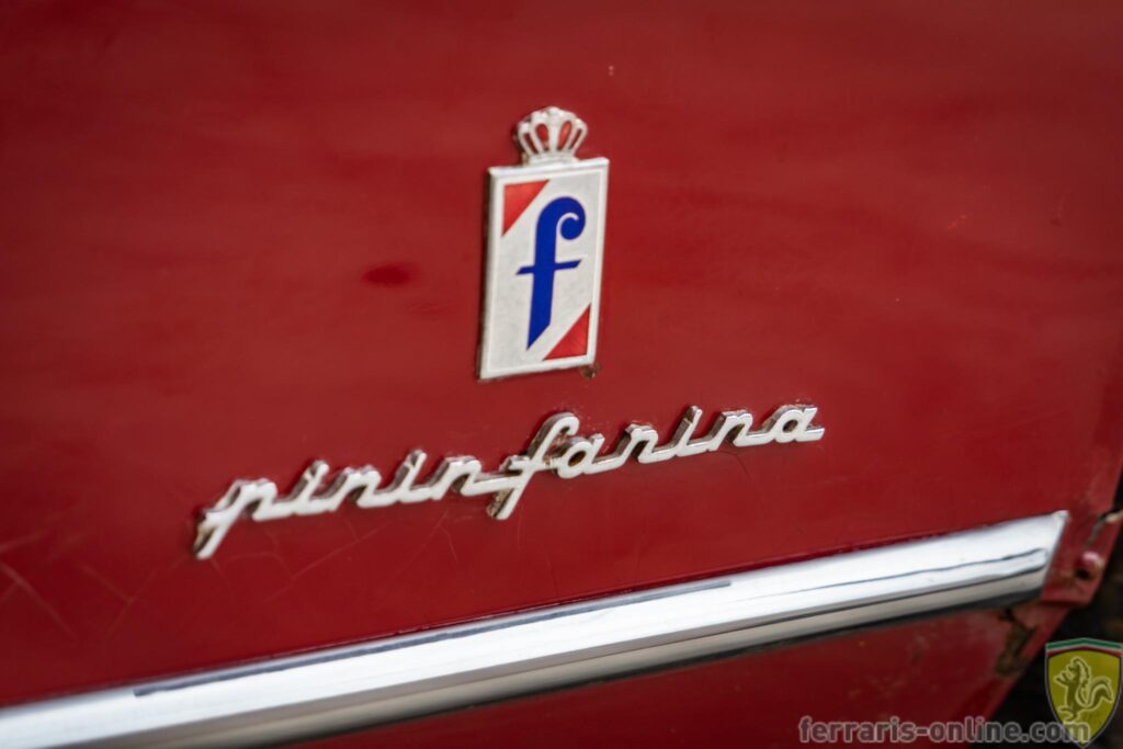 1967 Ferrari 330 GT 2+2 #10043 | Exterior View 12