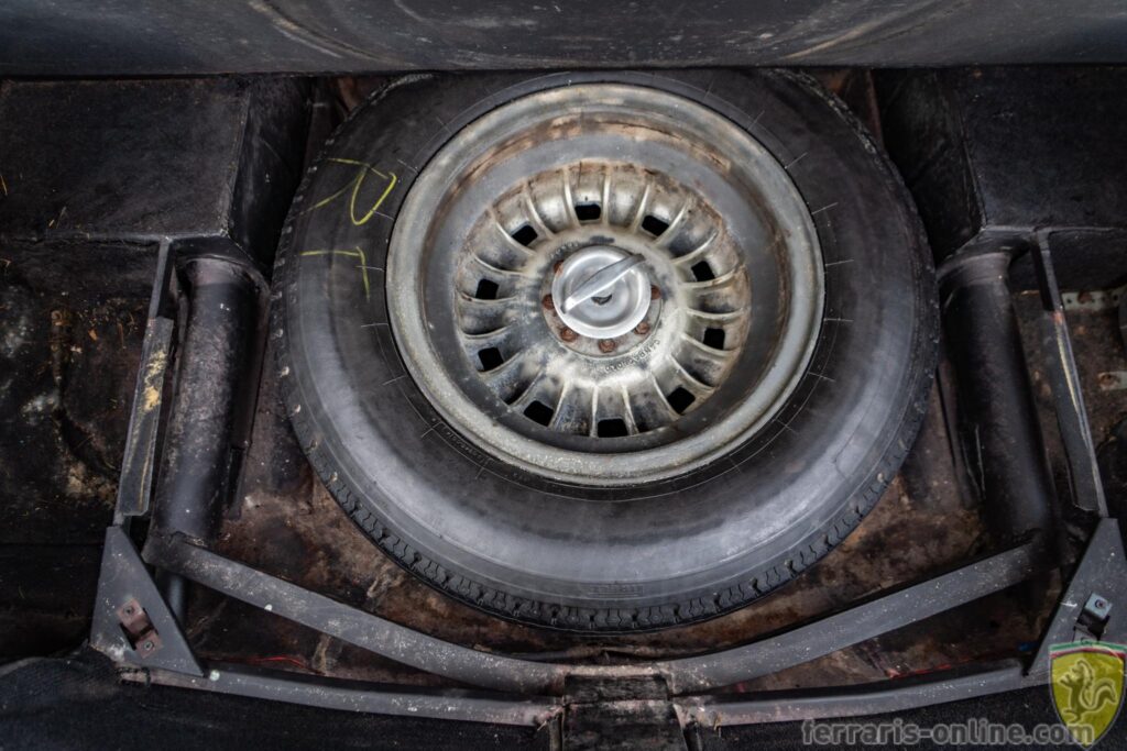 1967 Ferrari 330 GT 2+2 #10043 | Exterior View 54