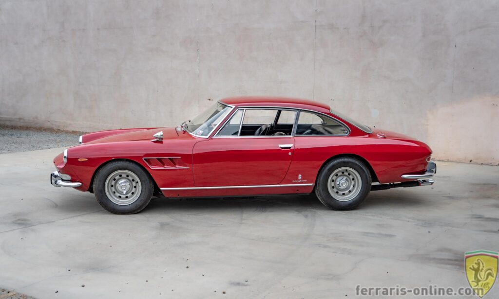 1967 Ferrari 330 GT 2+2 #10043 | Exterior View 21