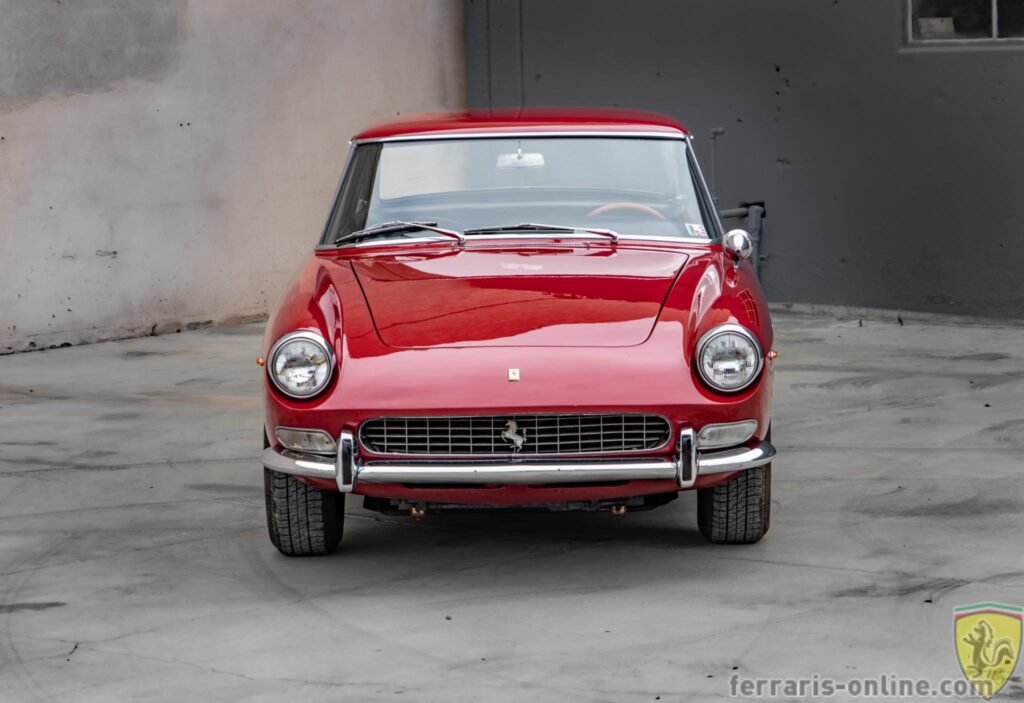 1967 Ferrari 330 GT 2+2 #10043 | Exterior View 25