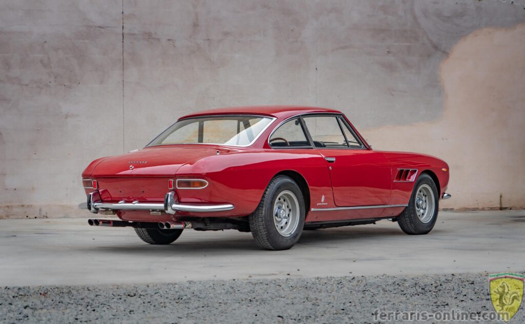 1967 Ferrari 330 GT 2+2 #10043 | Exterior View 47