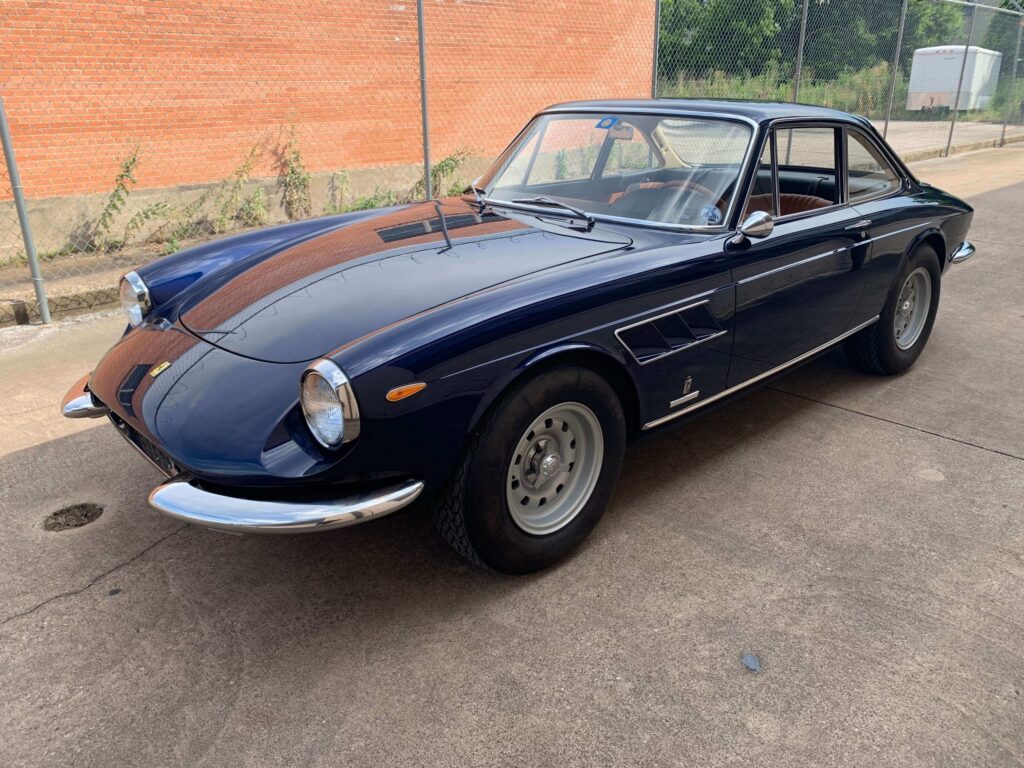 1967 Ferrari 330 GTC #10309 | Exterior View 23