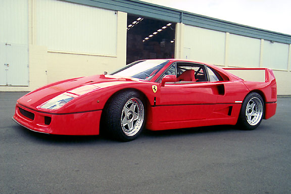 1990 Ferrari F40 #85034 | Exterior View 4