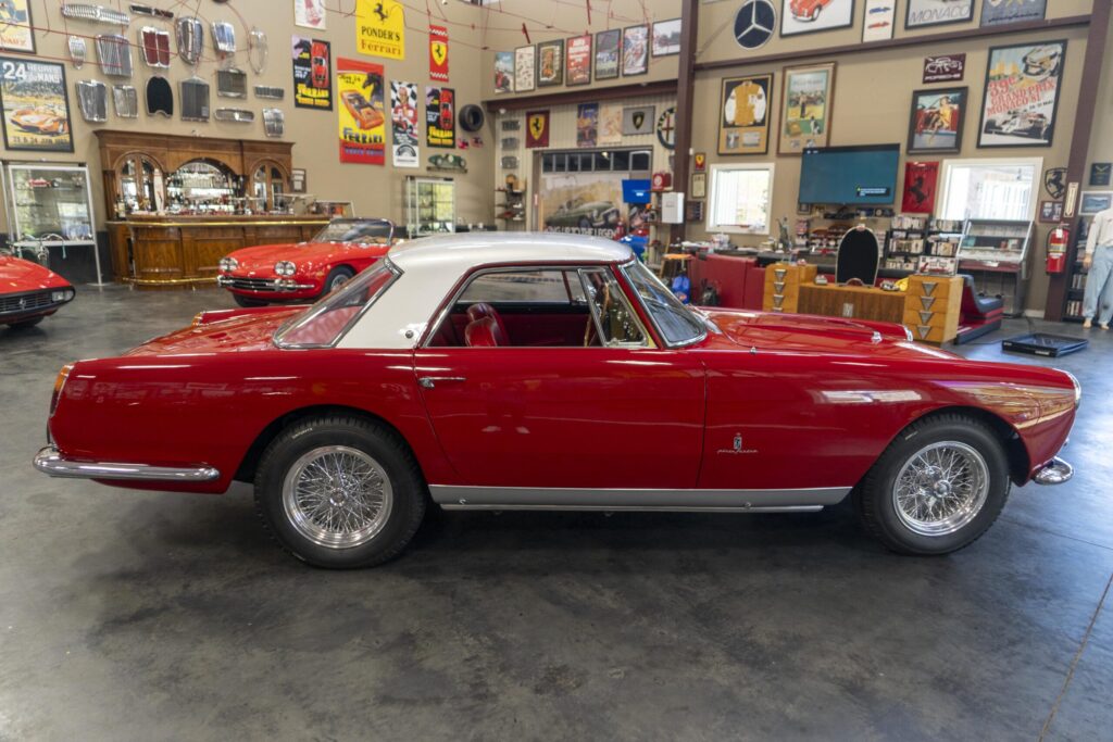 1960 Ferrari 250 PF Coupe #1153GT | Exterior View 37